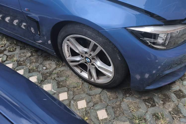 Used BMW 4 Series 2017 425i M Sport Package Right Front Wheel Hub