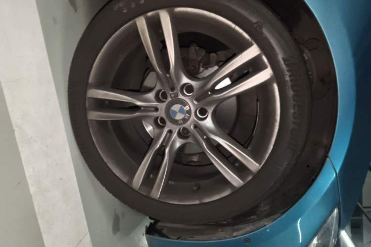 Used BMW 4 Series 2017 425i Gran Coupe Luxury M Sport Package Right Front Wheel Hub