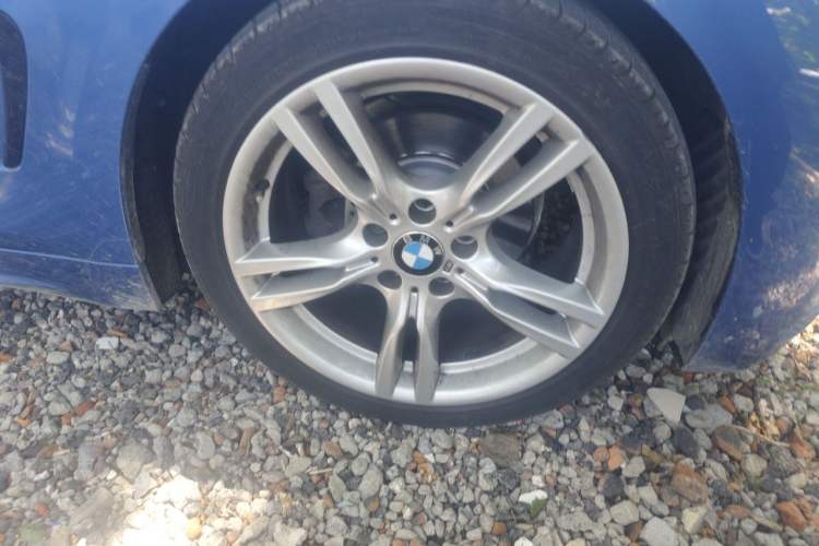 Used BMW 4 Series 2017 425i Gran Coupe Luxury M Sport Package Right Front Wheel Hub