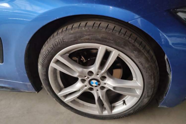 Used BMW 4 Series 2017 425i M Sport Package Right Front Wheel Hub