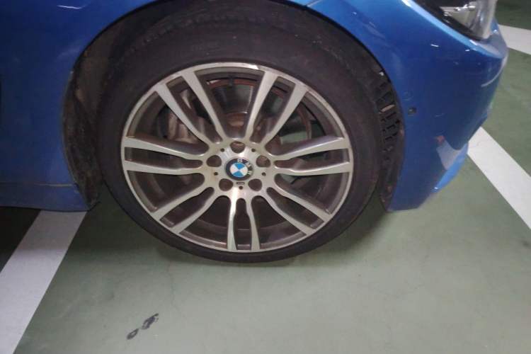 Used BMW 4 Series 2017 440i xDrive Gran Coupe M Sport Package Right Front Wheel Hub