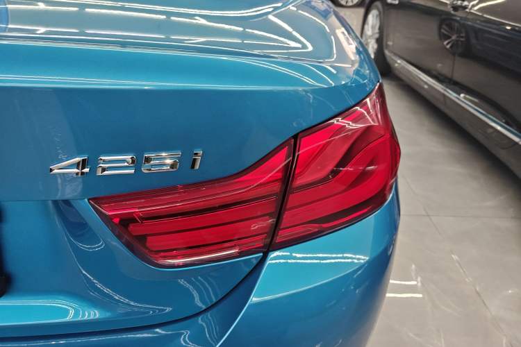 Used BMW 4 Series 2017 425i Convertible M Sport Package Right Rear Taillight