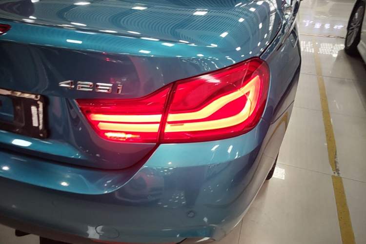 Used BMW 4 Series 2017 425i Convertible M Sport Package Right Rear Taillight