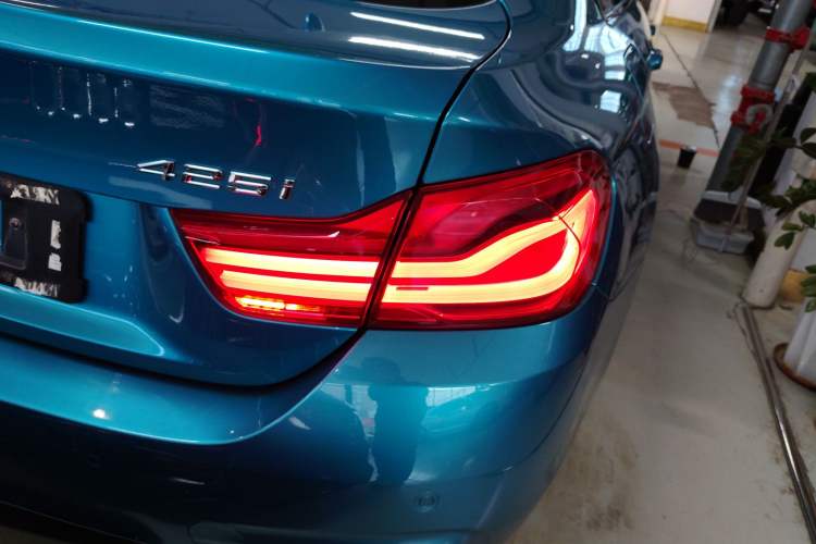 Used BMW 4 Series 2017 425i Gran Coupe Leading Model with M Sport Package Right Rear Taillight