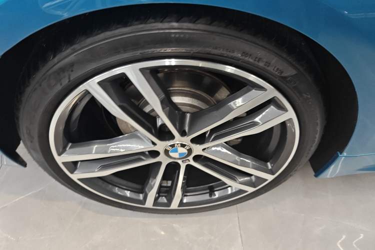 Used BMW 4 Series 2017 425i Convertible M Sport Package Right Rear Wheel Hub