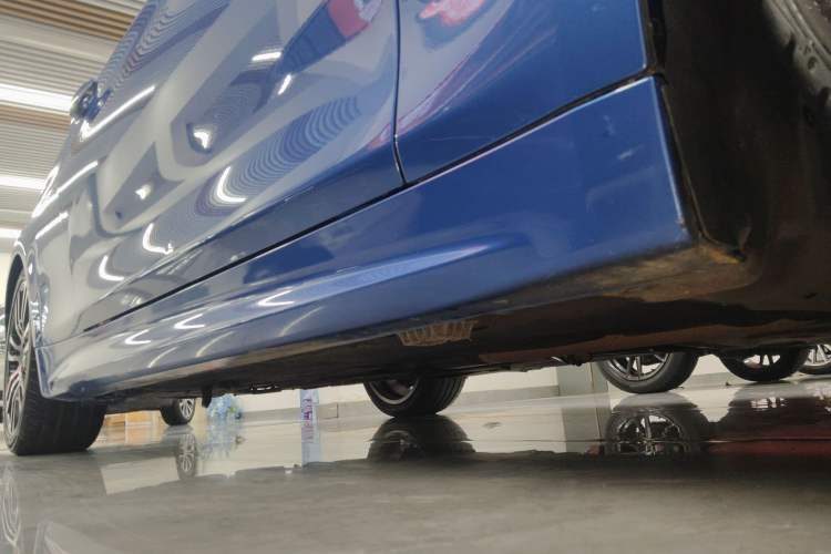 Used BMW 4 Series 2017 425i Convertible M Sport Package Right Side Sill
