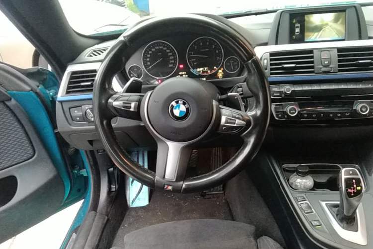 Used BMW 4 Series 2017 425i Gran Coupe Leading Model with M Sport Package Steering Wheel