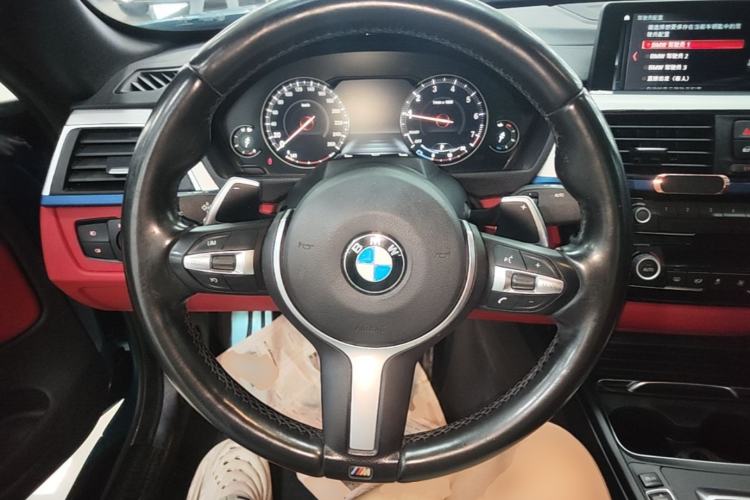 Used BMW 4 Series 2017 425i Convertible M Sport Package Steering Wheel
