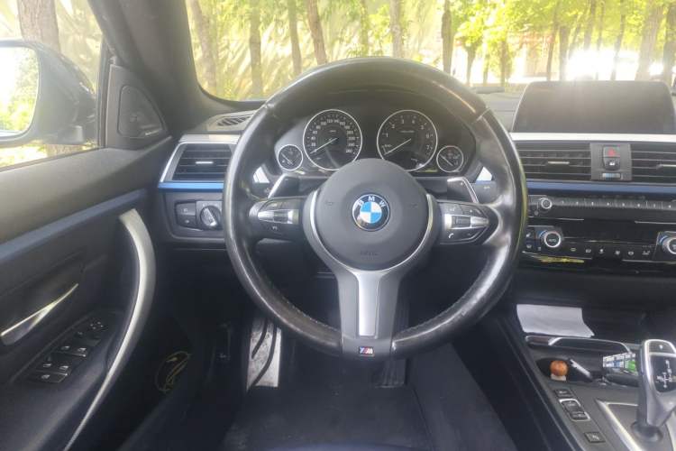 Used BMW 4 Series 2017 425i Gran Coupe Luxury M Sport Package Steering Wheel