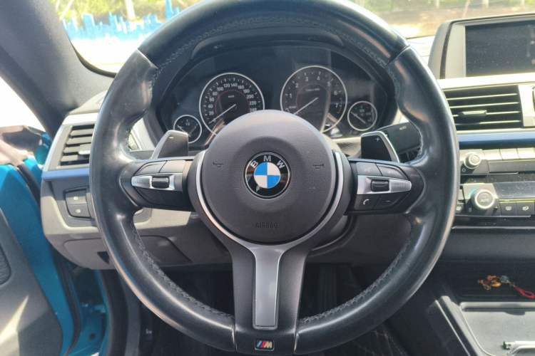 Used BMW 4 Series 2017 425i Gran Coupe Leading Model with M Sport Package Steering Wheel