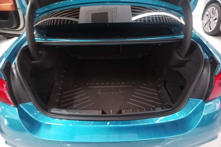 Used BMW 4 Series 2017 425i M Sport Package Trunk