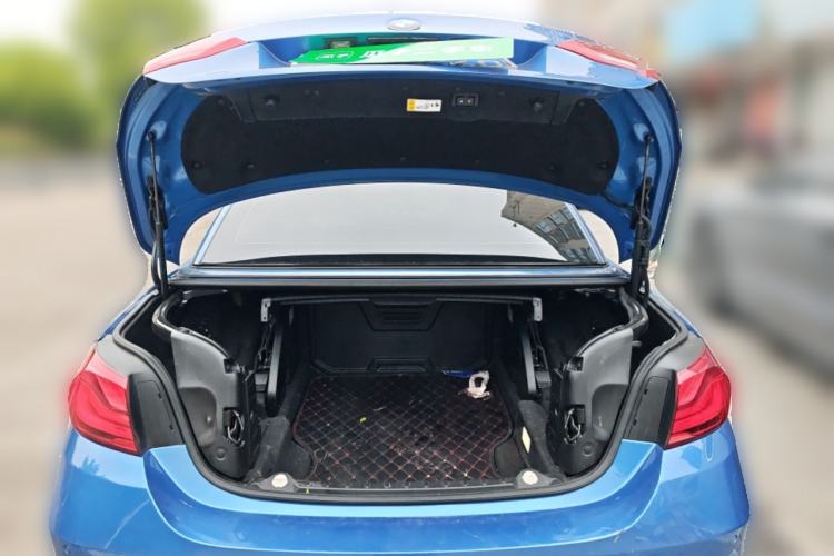 Used BMW 4 Series 2017 425i Convertible M Sport Package Trunk