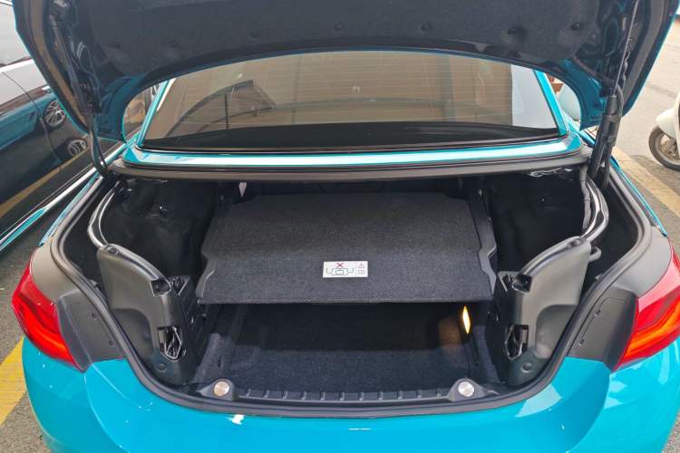 Used BMW 4 Series 2017 430i Convertible M Sport Package Trunk