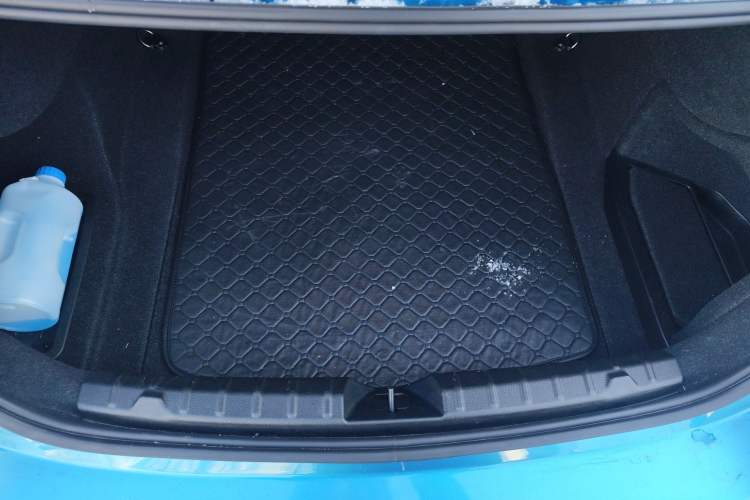 Used BMW 4 Series 2017 425i M Sport Package Trunk