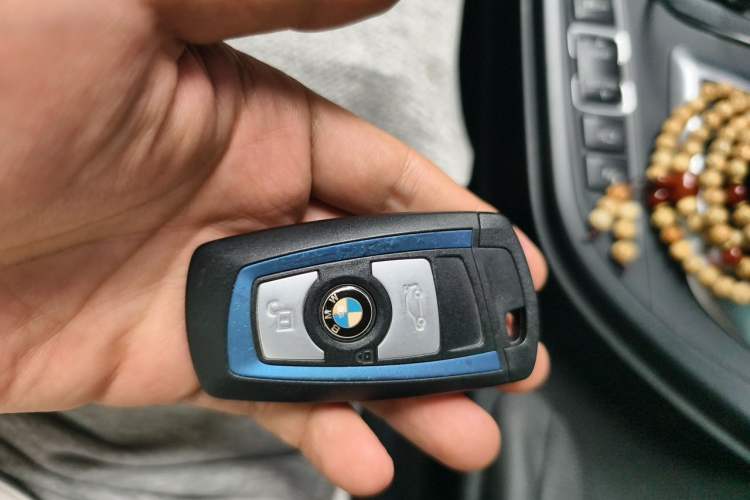 Used BMW 4 Series 2017 430i Convertible M Sport Package Vehicle Key