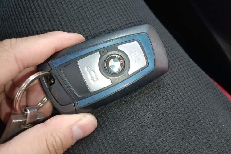 Used BMW 4 Series 2017 425i Convertible M Sport Package Vehicle Key