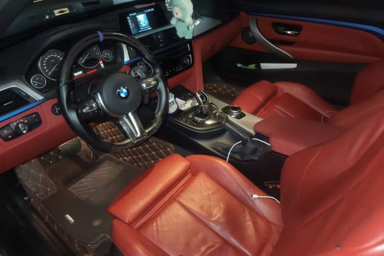 Used BMW 4 Series 2017 425i M Sport Package Center Console