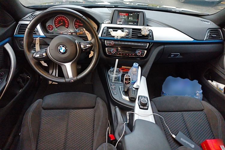 Used BMW 4 Series 2017 425i Gran Coupe Leading Model with M Sport Package Center Console
