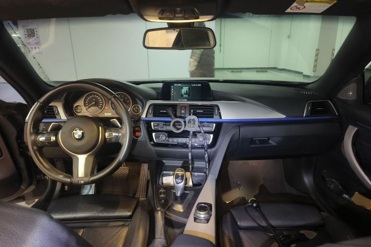 Used BMW 4 Series 2017 425i M Sport Package Center Console