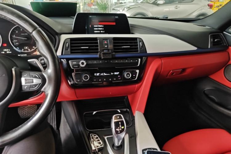 Used BMW 4 Series 2017 425i M Sport Package Center Console