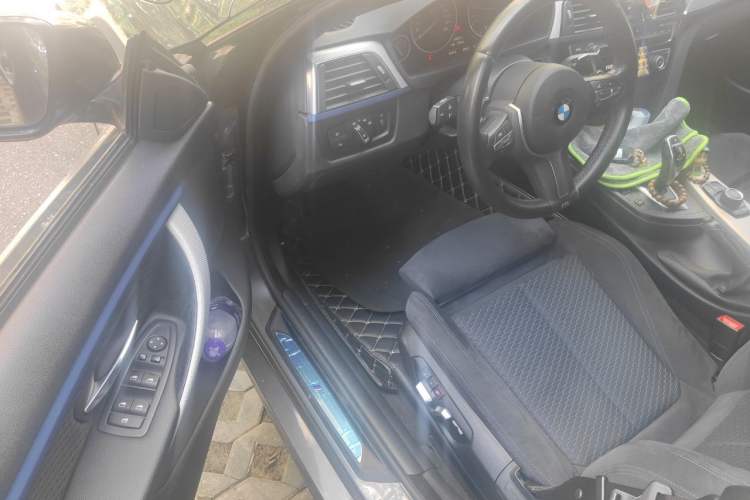 Used BMW 4 Series 2017 425i Gran Coupe Leading Model with M Sport Package Driver Seat