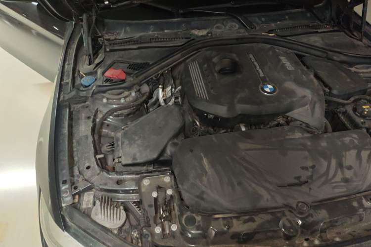 Used BMW 4 Series 2017 425i M Sport Package Engine Bay Right