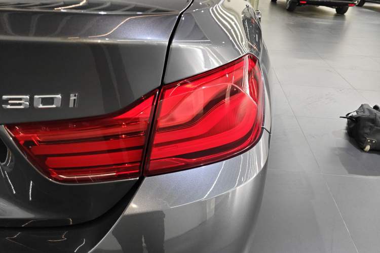 Used BMW 4 Series 2017 425i Gran Coupe Luxury M Sport Package Exterior 3