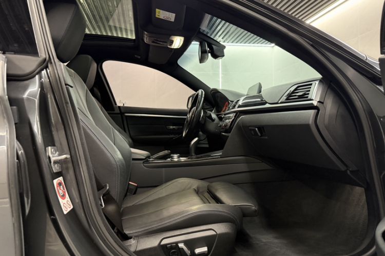 Used BMW 4 Series 2017 425i Gran Coupe Luxury M Sport Package Interior 1