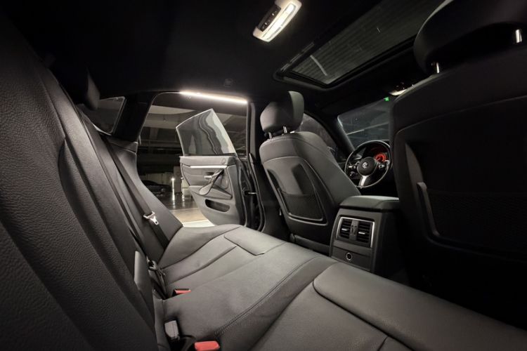 Used BMW 4 Series 2017 425i Gran Coupe Luxury M Sport Package Interior 13