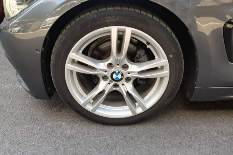 Used BMW 4 Series 2017 425i Gran Coupe Luxury M Sport Package Left Front Wheel Hub
