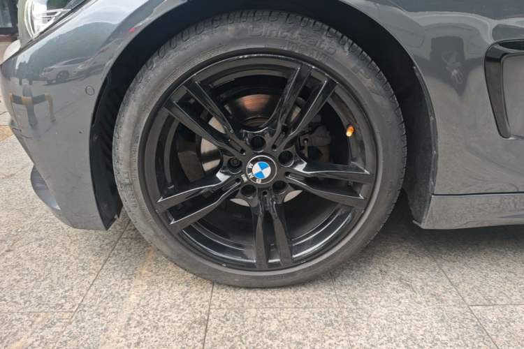 Used BMW 4 Series 2017 425i Gran Coupe Leading Model with M Sport Package Left Front Wheel Hub