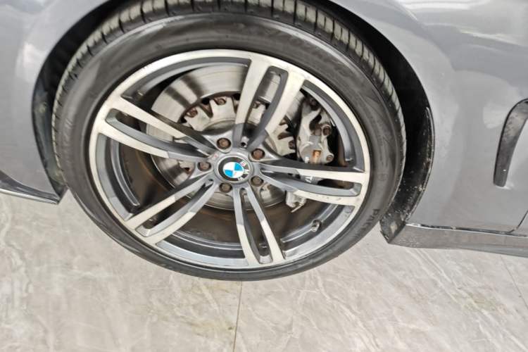 Used BMW 4 Series 2017 425i M Sport Package Left Front Wheel Hub