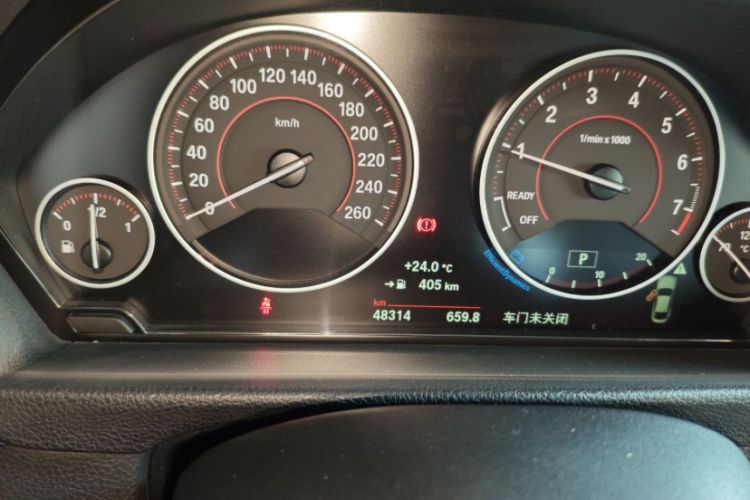 Used BMW 4 Series 2017 425i Gran Coupe Luxury M Sport Package Odometer Close Up