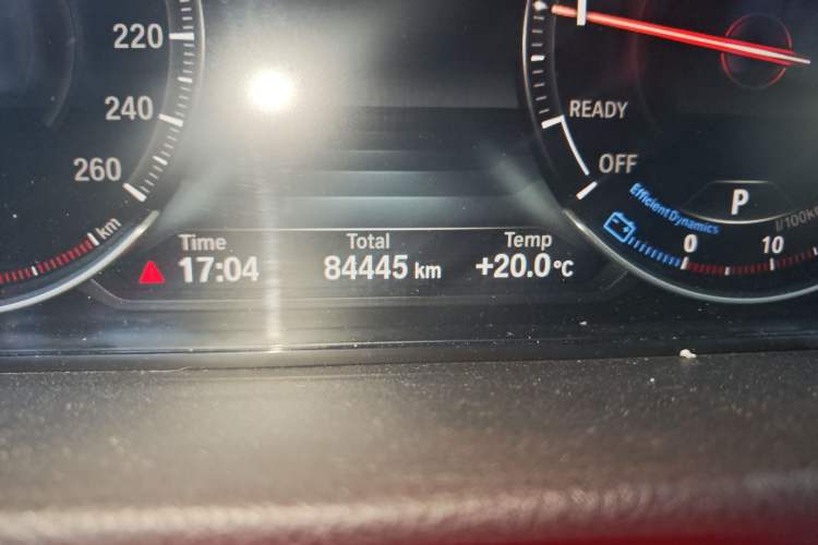 Used BMW 4 Series 2017 425i Convertible M Sport Package Odometer Close Up