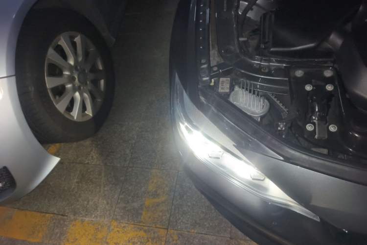 Used BMW 4 Series 2017 425i M Sport Package Right Front Headlight