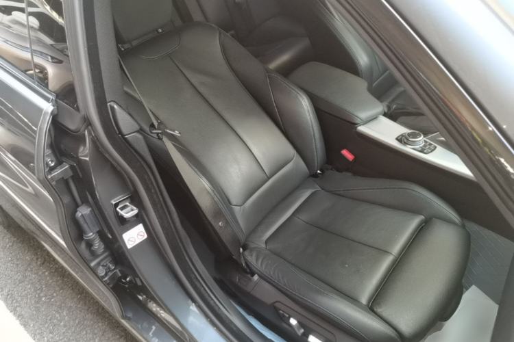 Used BMW 4 Series 2017 425i Gran Coupe Luxury M Sport Package Right Front Seat