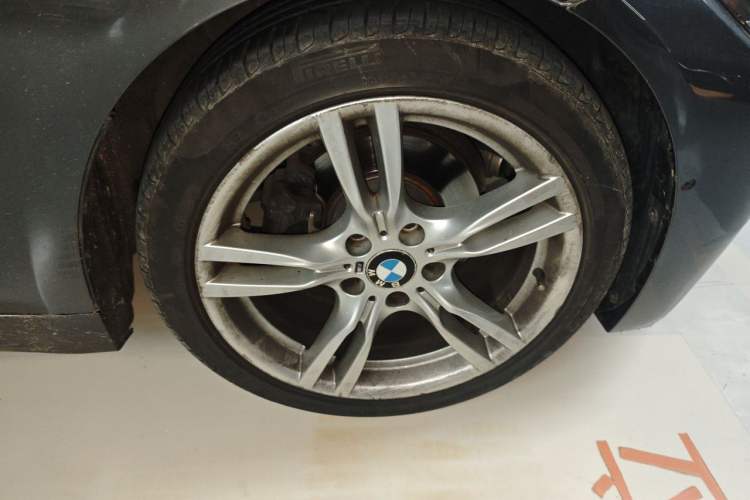 Used BMW 4 Series 2017 425i M Sport Package Right Front Wheel Hub