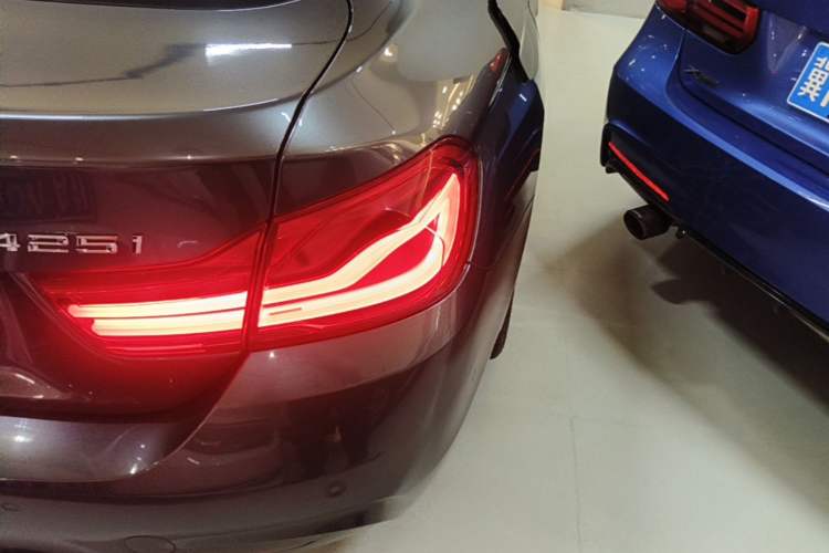 Used BMW 4 Series 2017 425i Gran Coupe Leading Model with M Sport Package Right Rear Taillight