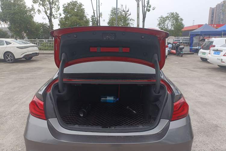 Used BMW 4 Series 2017 425i M Sport Package Trunk