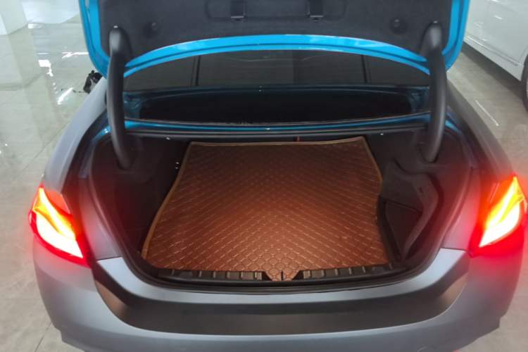 Used BMW 4 Series 2017 425i M Sport Package Trunk
