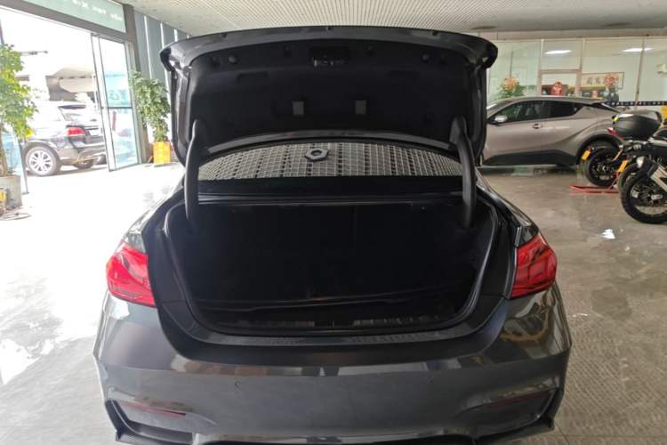 Used BMW 4 Series 2017 425i M Sport Package Trunk