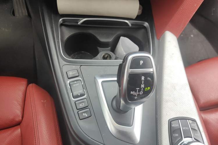 Used BMW 4 Series 2017 425i Gran Coupe Luxury M Sport Package Gear Lever