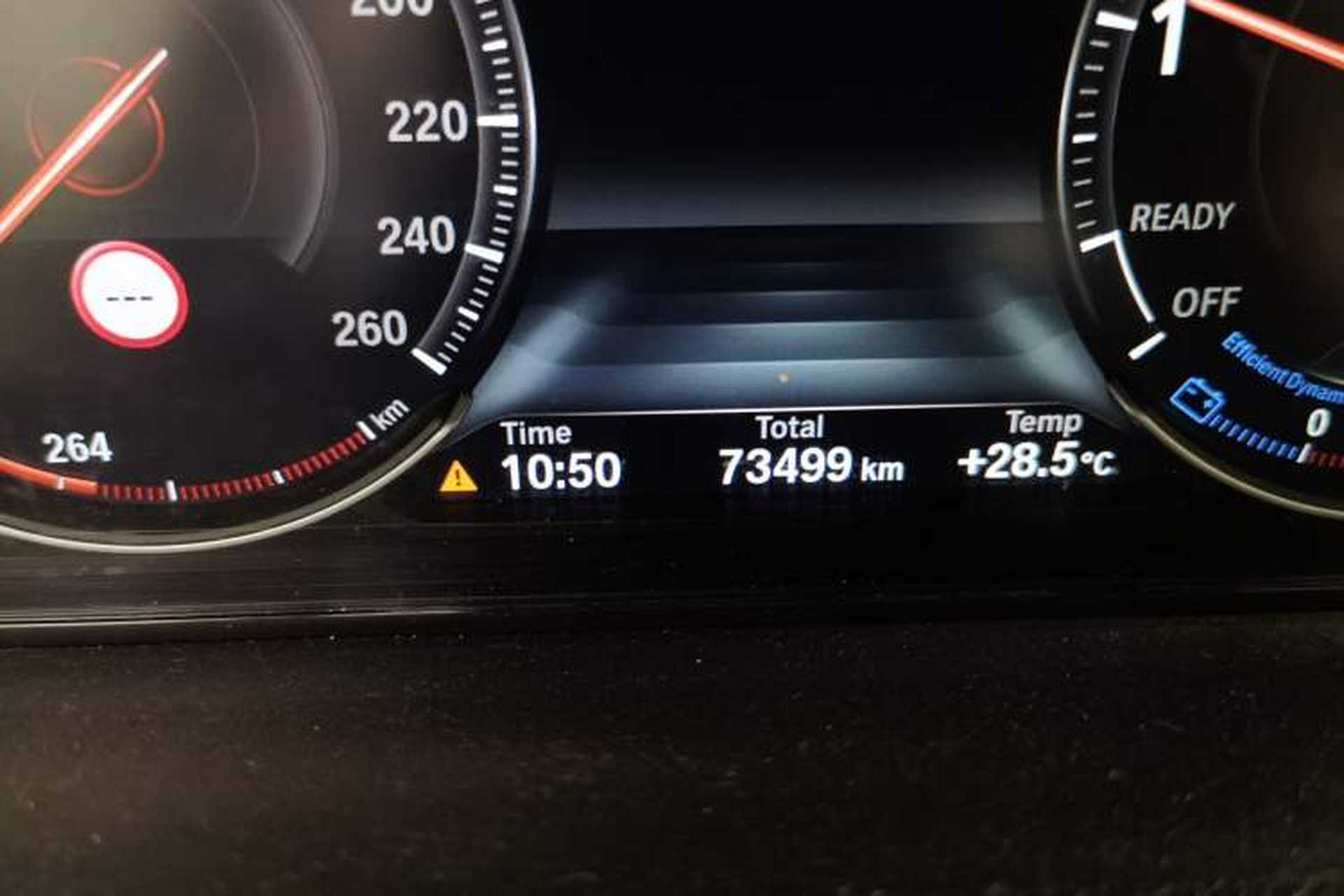Used BMW 4 Series 2017 425i Convertible M Sport Package Odometer Close Up
