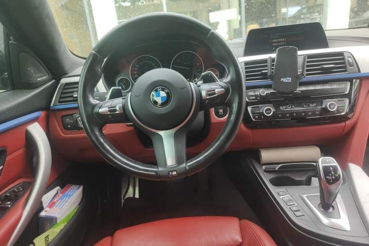 Used BMW 4 Series 2017 425i Gran Coupe Luxury M Sport Package Steering Wheel