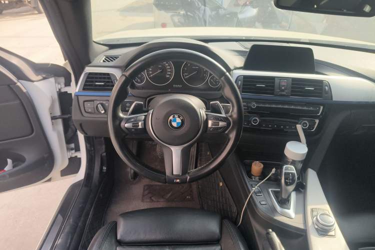 Used BMW 4 Series 2017 425i M Sport Package Steering Wheel
