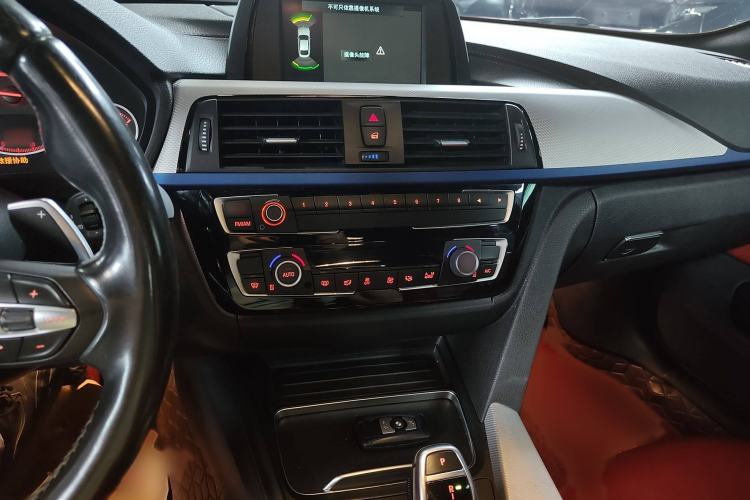 Used BMW 4 Series 2017 425i Gran Coupe Leading Model with M Sport Package Audio And AC Panel