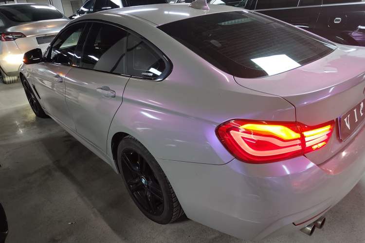 Used BMW 4 Series 2017 425i Gran Coupe Leading Model with M Sport Package Exterior 4