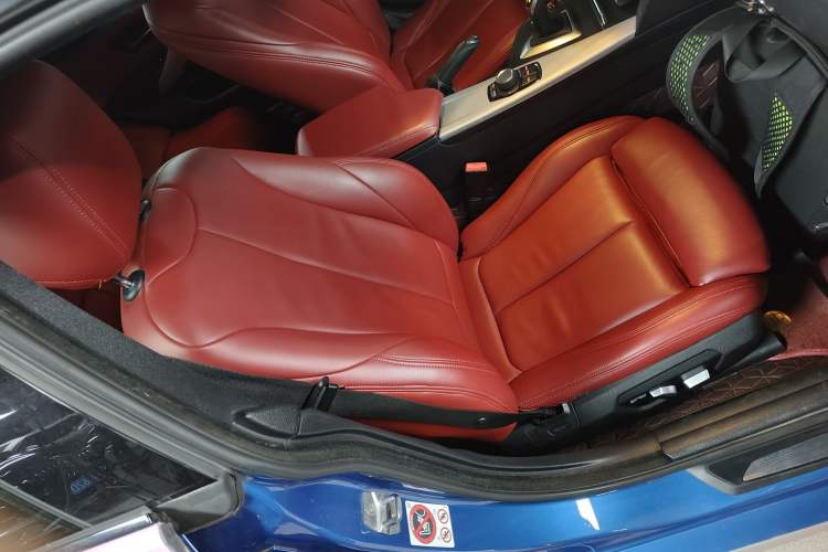Used BMW 4 Series 2017 425i Gran Coupe Leading Model with M Sport Package Right Front Seat