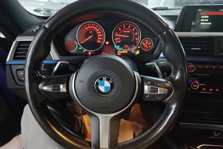 Used BMW 4 Series 2017 425i Gran Coupe Leading Model with M Sport Package Steering Wheel