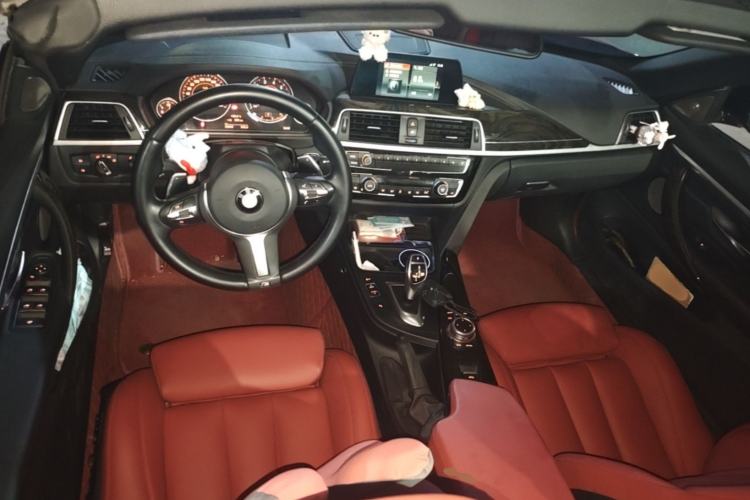 Used BMW 4 Series 2017 425i Convertible M Sport Package Center Console
